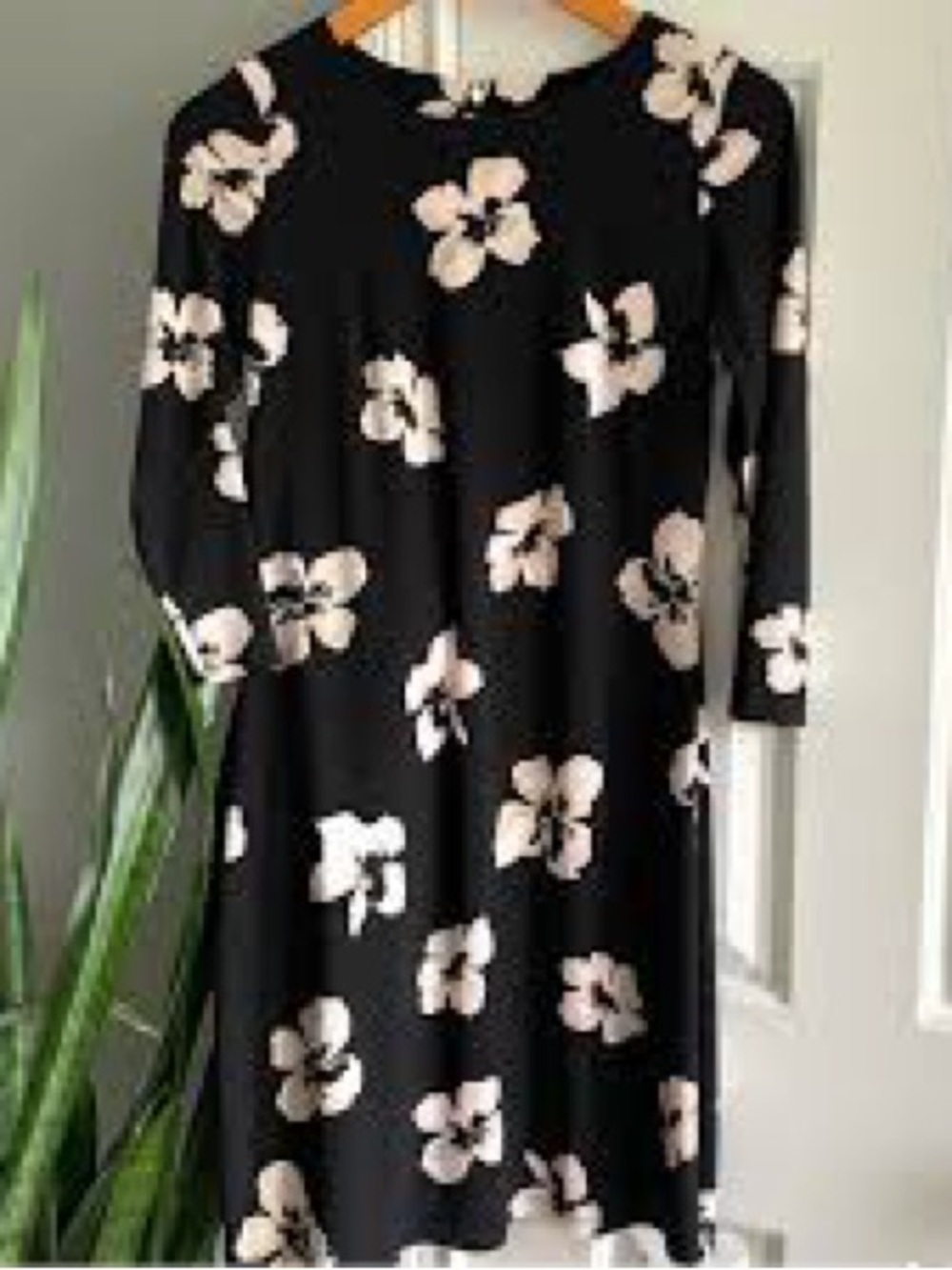 ✨ NEW WITH TAGS ✨ Tommy Hilfiger Floral Long Sleeve Jersey Dress - Size 8